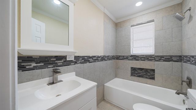 539 E Edmonson, Athens, TX 75751