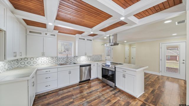 539 E Edmonson, Athens, TX 75751