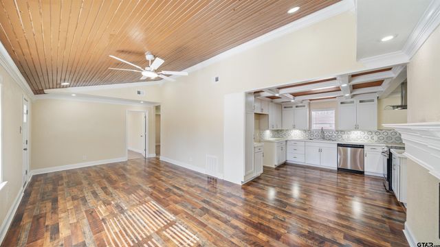 539 E Edmonson, Athens, TX 75751