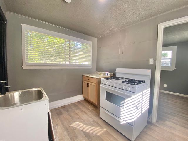 2123 21st Street, Lubbock, TX 79411