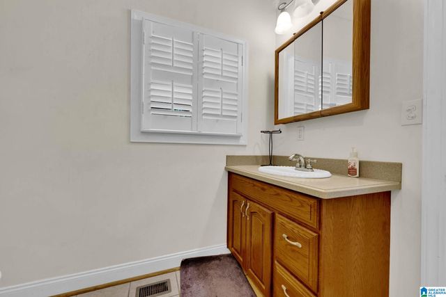 7076 COUNTY ROAD 24, Springville, AL 35146