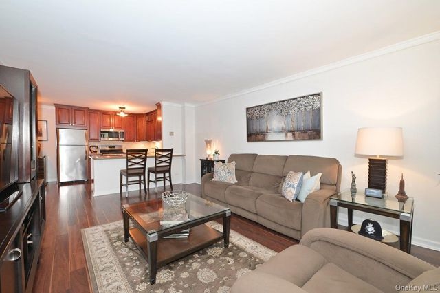 18-15 215 Street 9J, Bayside, NY 11360