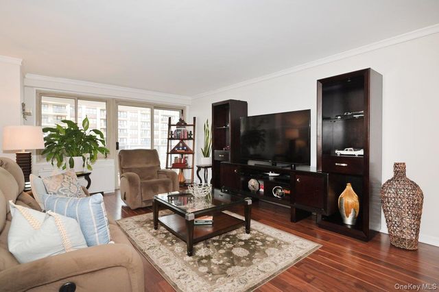 18-15 215 Street 9J, Bayside, NY 11360