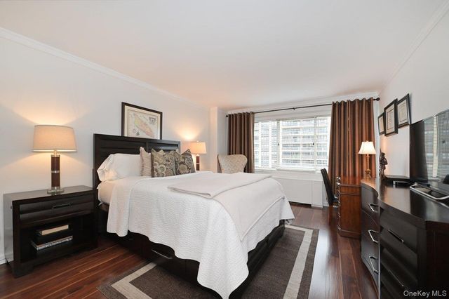 18-15 215 Street 9J, Bayside, NY 11360