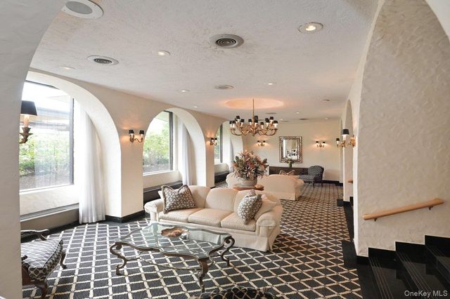 18-15 215 Street 9J, Bayside, NY 11360