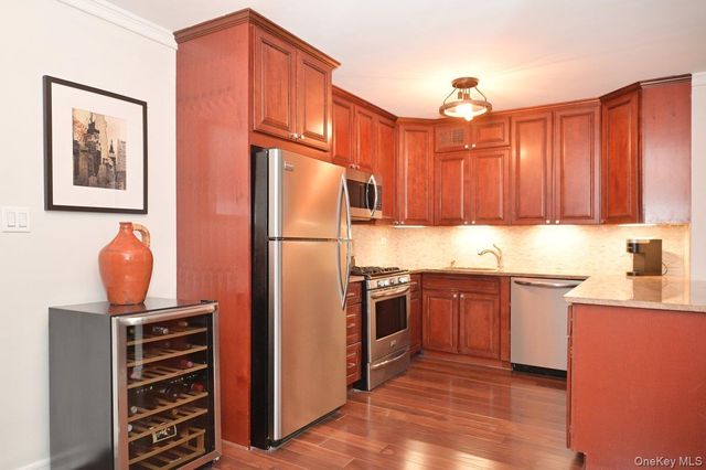 18-15 215 Street 9J, Bayside, NY 11360