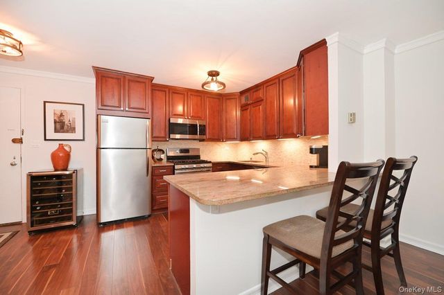 18-15 215 Street 9J, Bayside, NY 11360