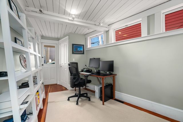 61 Crescent Street, Cambridge, MA 02138