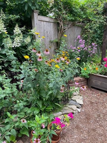 61 Crescent Street, Cambridge, MA 02138