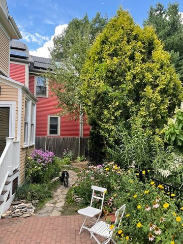 61 Crescent Street, Cambridge, MA 02138