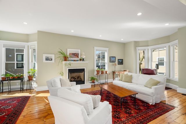 61 Crescent Street, Cambridge, MA 02138