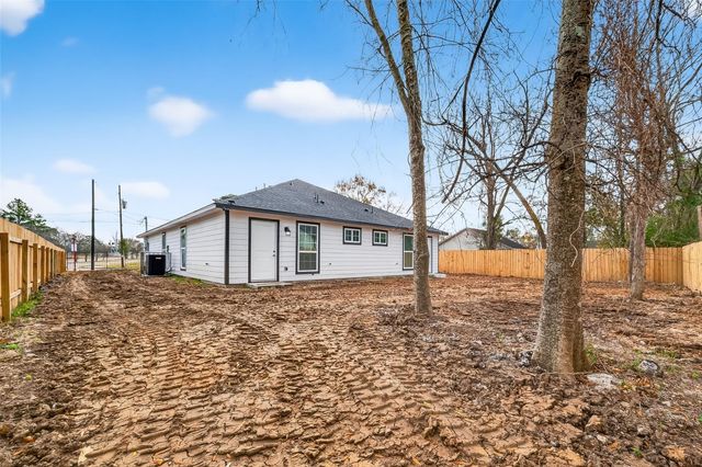 7725 Hoffman Street A B, Houston, TX 77016