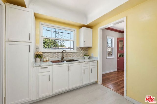 1845 W 88th Street, Los Angeles, CA 90047