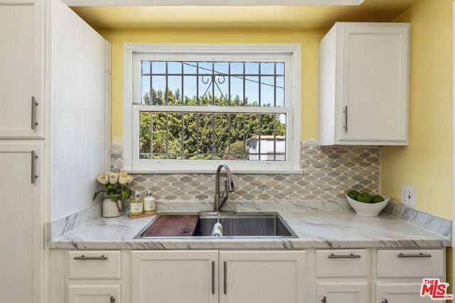 1845 W 88th Street, Los Angeles, CA 90047