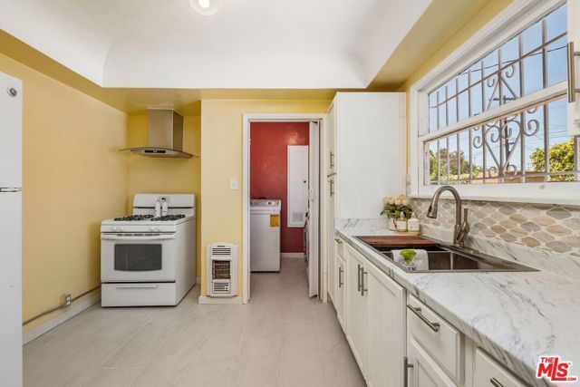 1845 W 88th Street, Los Angeles, CA 90047