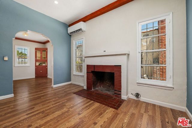 1845 W 88th Street, Los Angeles, CA 90047