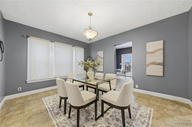 33 Wellington Road, Buffalo, NY 14216