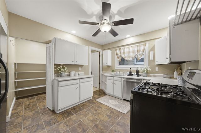 33 Wellington Road, Buffalo, NY 14216