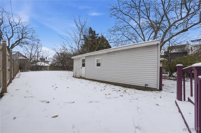 33 Wellington Road, Buffalo, NY 14216