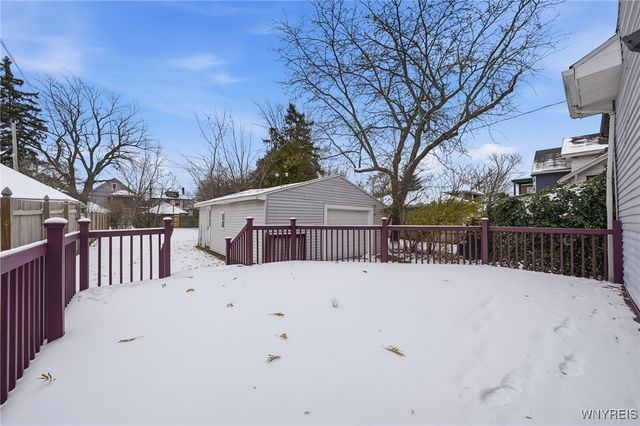 33 Wellington Road, Buffalo, NY 14216