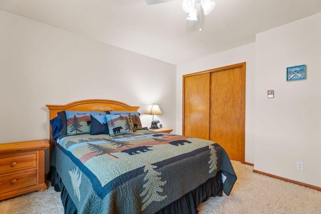 21380 Access Road, Shell Knob, MO 65747