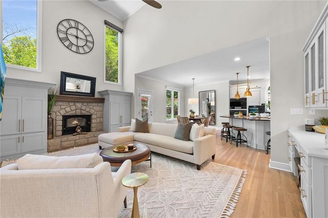 14601 Carter Street, Overland Park, KS 66221