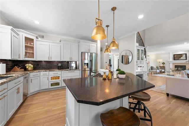 14601 Carter Street, Overland Park, KS 66221