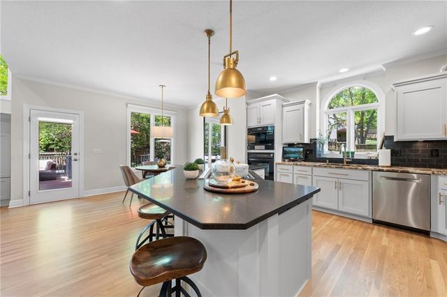 14601 Carter Street, Overland Park, KS 66221
