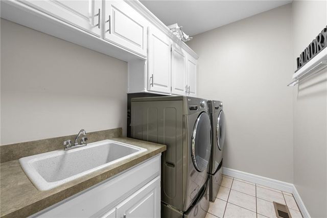 14601 Carter Street, Overland Park, KS 66221