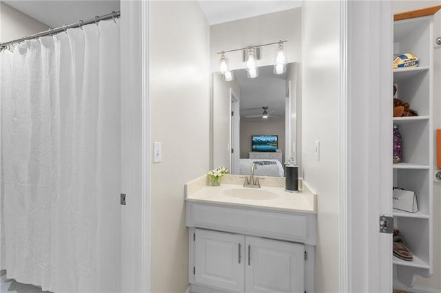 14601 Carter Street, Overland Park, KS 66221