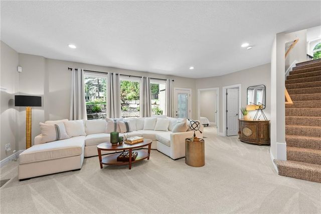 14601 Carter Street, Overland Park, KS 66221