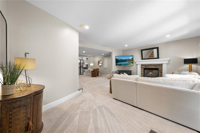 14601 Carter Street, Overland Park, KS 66221