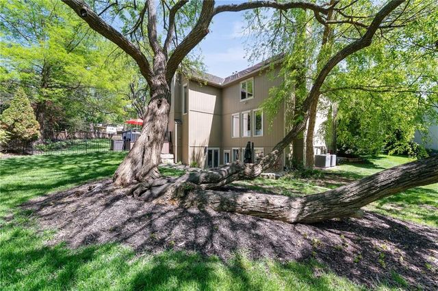 14601 Carter Street, Overland Park, KS 66221