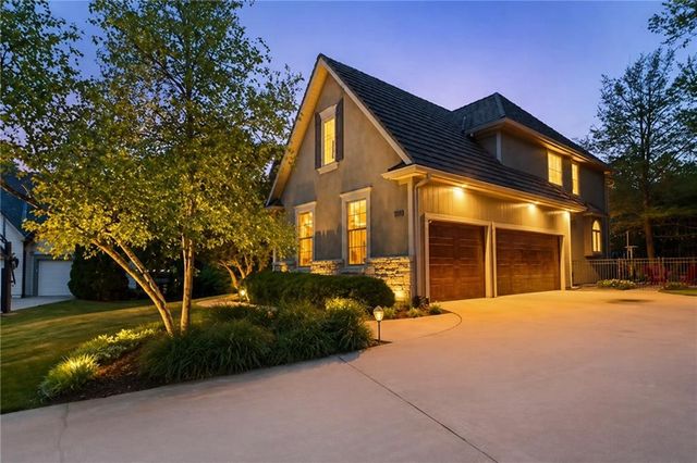 14601 Carter Street, Overland Park, KS 66221