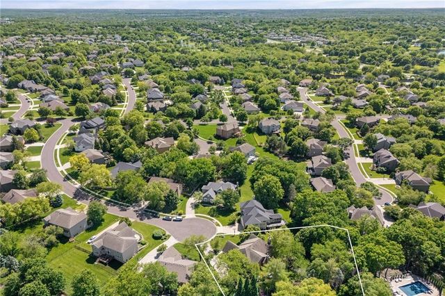 14601 Carter Street, Overland Park, KS 66221
