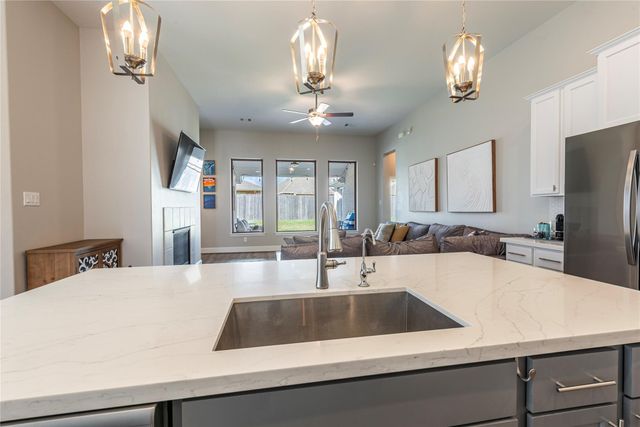 4819 Wagtail Way Lane, League City, TX 77573