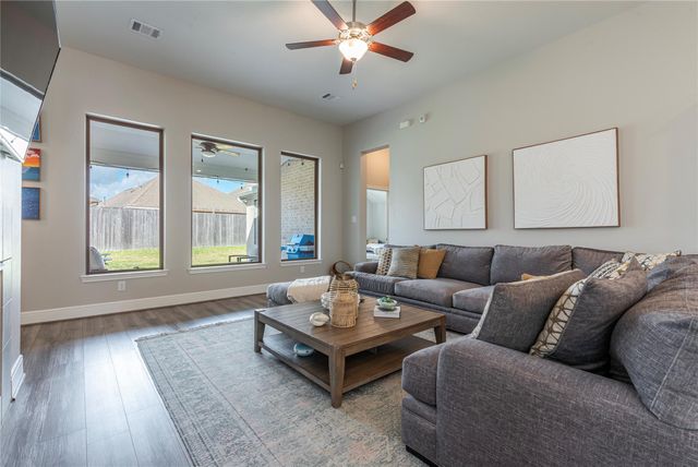 4819 Wagtail Way Lane, League City, TX 77573