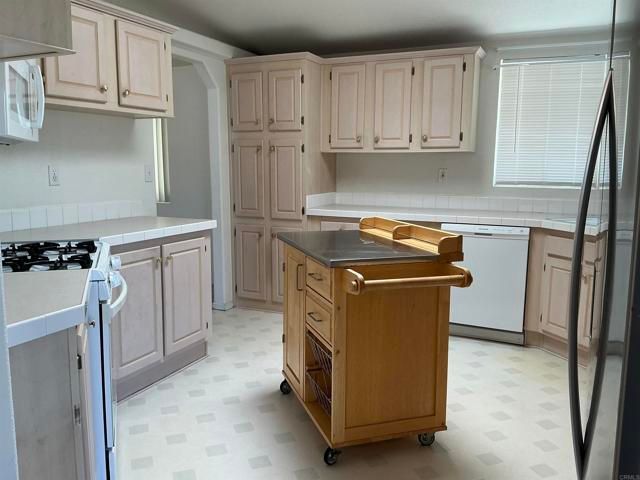 525 W El Norte Pkwy 127, Escondido, CA 92026