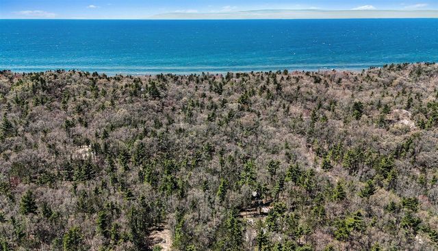 5957 W Ede Street, Pentwater, MI 49449