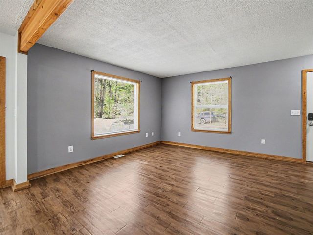 5957 W Ede Street, Pentwater, MI 49449