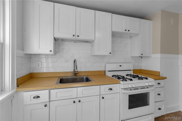 1088 Parkside Avenue, Buffalo, NY 14214