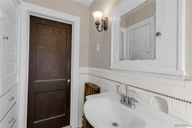 1088 Parkside Avenue, Buffalo, NY 14214