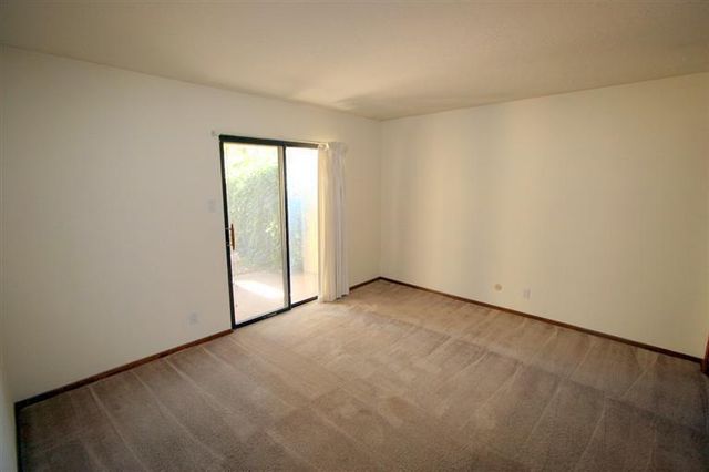 830 Live Oak Road NE E, Albuquerque, NM 87122