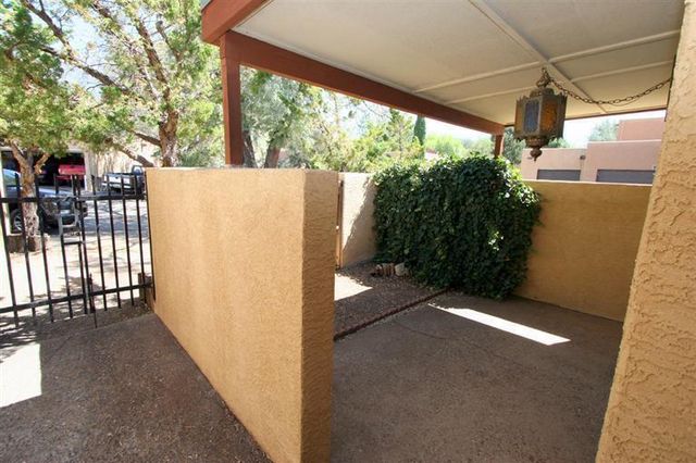 830 Live Oak Road NE E, Albuquerque, NM 87122
