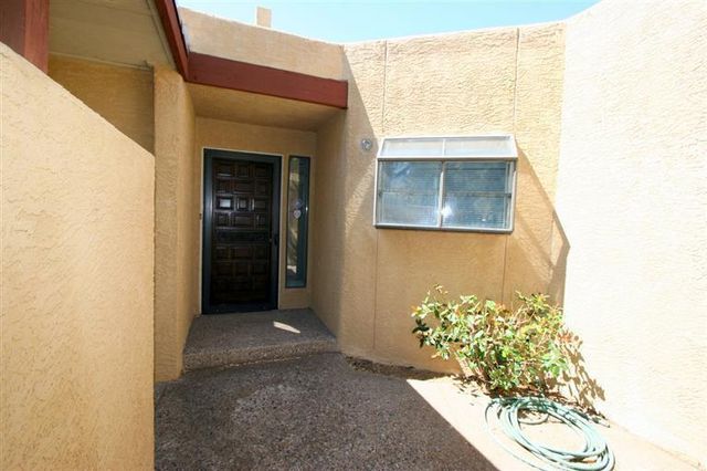 830 Live Oak Road NE E, Albuquerque, NM 87122