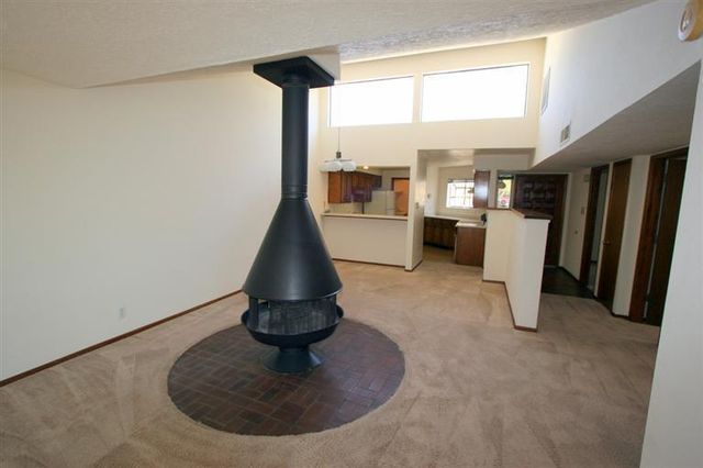 830 Live Oak Road NE E, Albuquerque, NM 87122