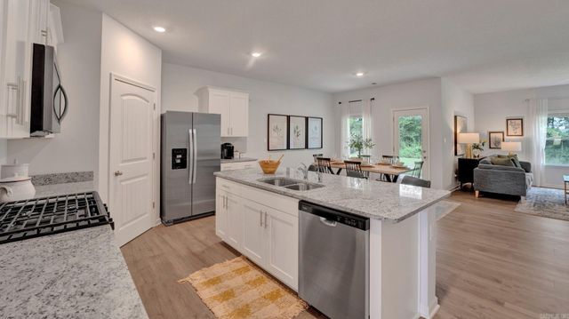 4913 Edgemont Drive, Jonesboro, AR 72405