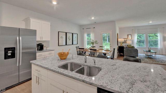 4913 Edgemont Drive, Jonesboro, AR 72405