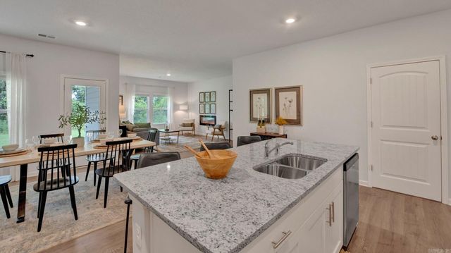 4913 Edgemont Drive, Jonesboro, AR 72405