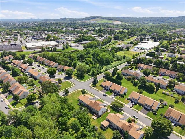 2705 Tamlynn Lane, Easton, PA 18045